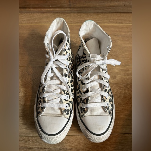 Converse Chuck Taylor All Star Leopard Print High Tops - Picture 6 of 9